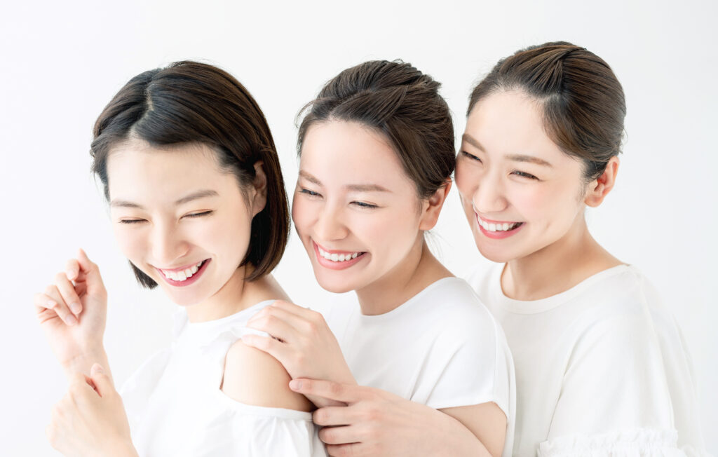 ３人の女性の写真